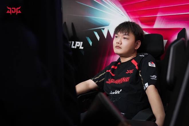 场球员来说 场球员来说