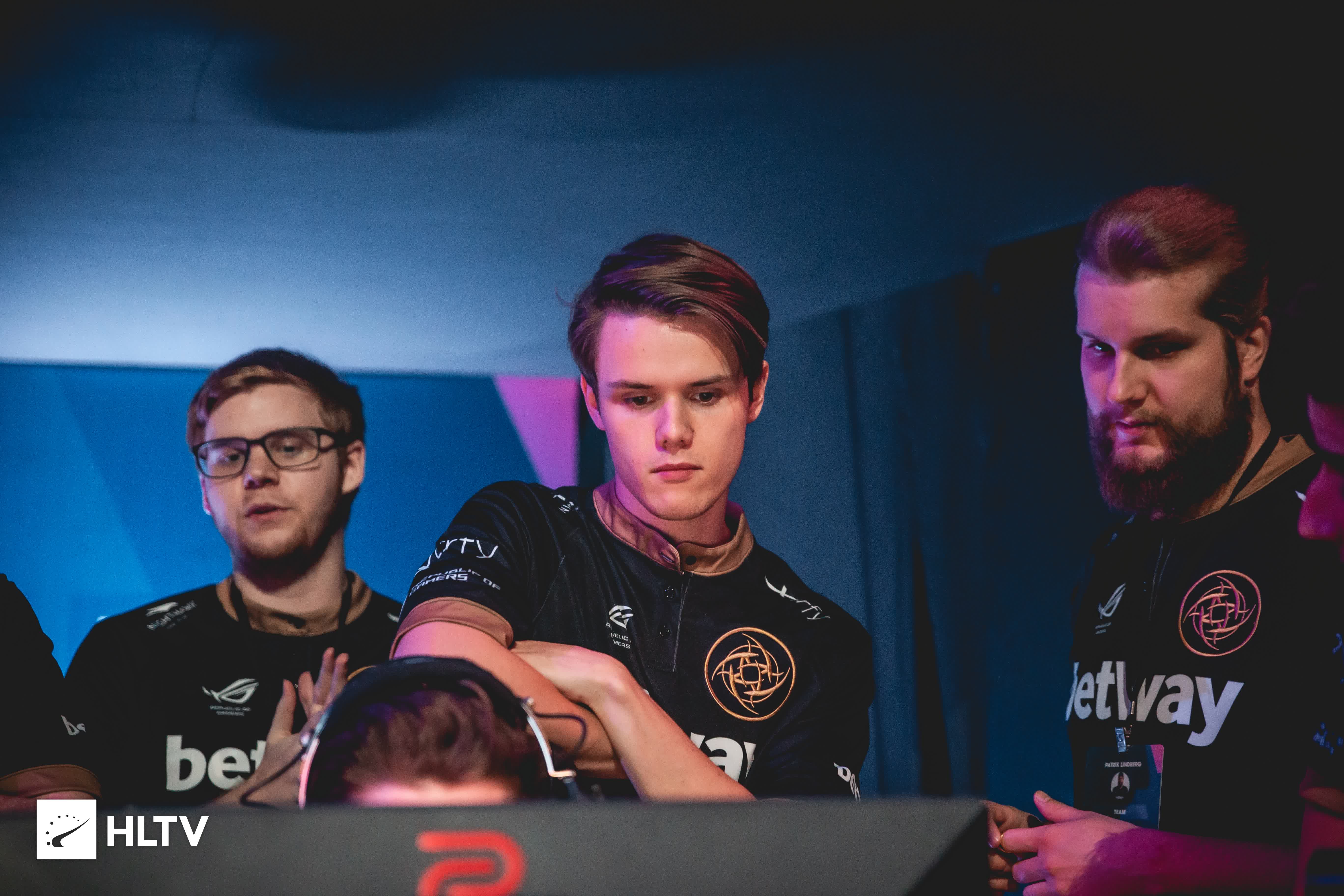 不仅仅是对 不仅仅是对