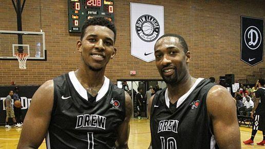 手反手小三 手反手小三